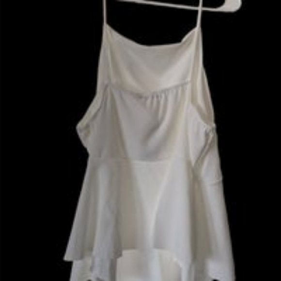 Boohoo Plus Crepe Tie Front Asymmetric Top - Picture 6 of 6